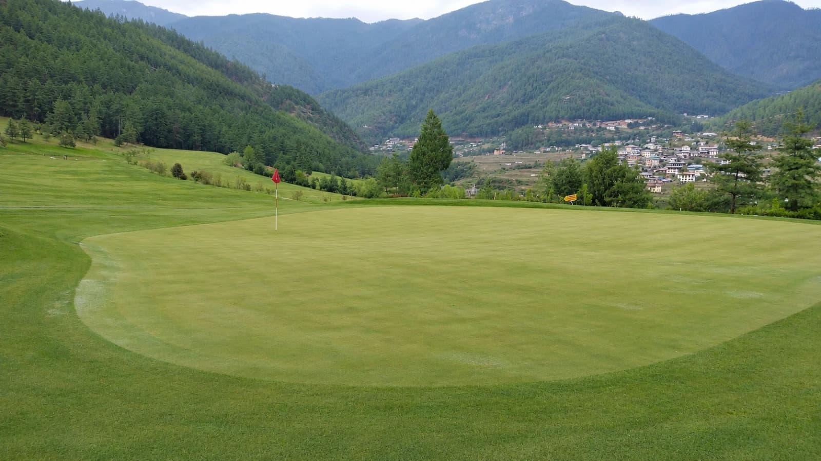 Drakpoi Golf Course photo 1